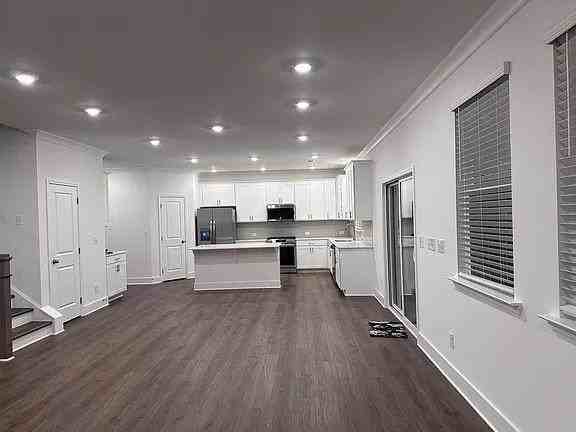 2780 Westgate Park Dr - Photo 2 of 20