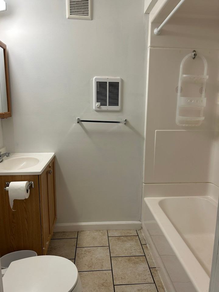 61 Walnut St #2F - Photo 3 of 13