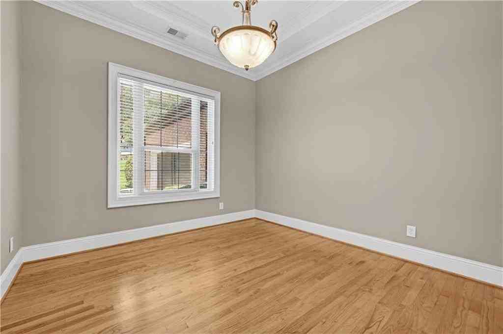 1566 Greyson Rdg - Photo 5 of 50