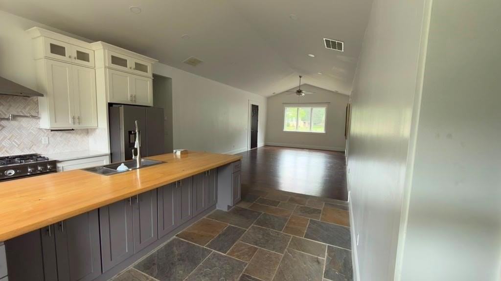 2909 Jones Mill Rd - Photo 3 of 16