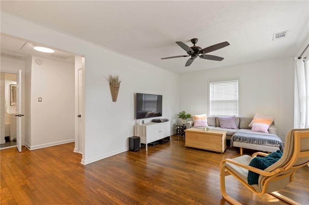 2234 Brunswick Ave - Photo 5 of 25