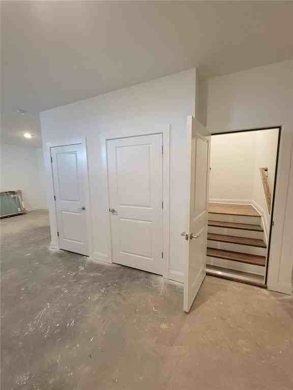 111 Pearl St - Photo 5 of 50