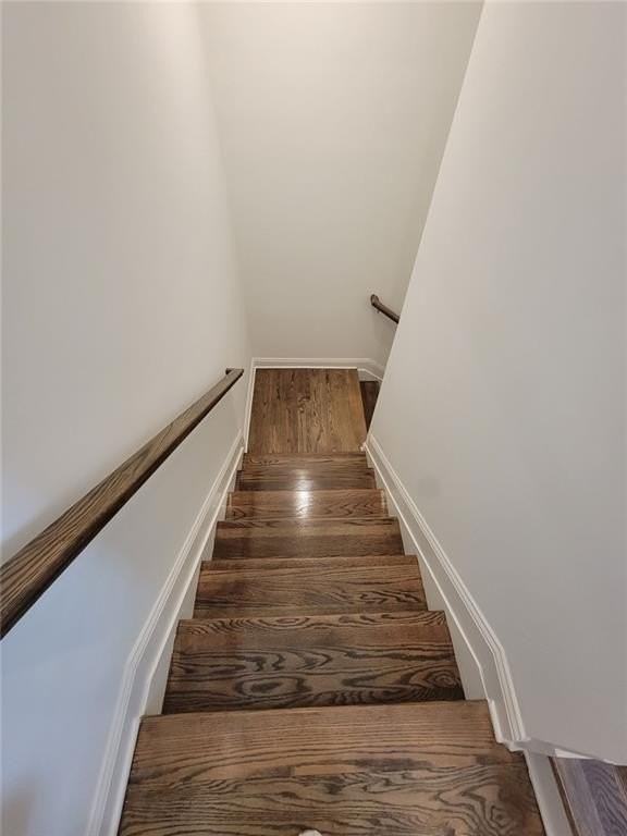 111 Pearl St - Photo 6 of 50