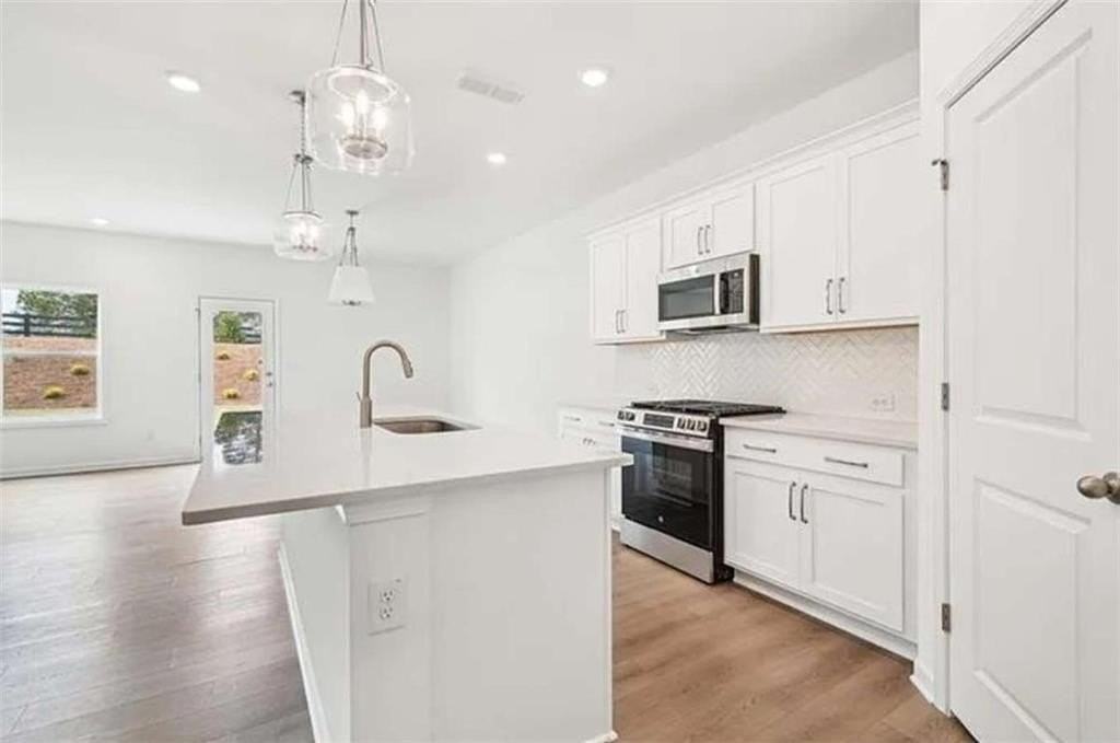 320 Silverleaf Trl - Photo 3 of 7