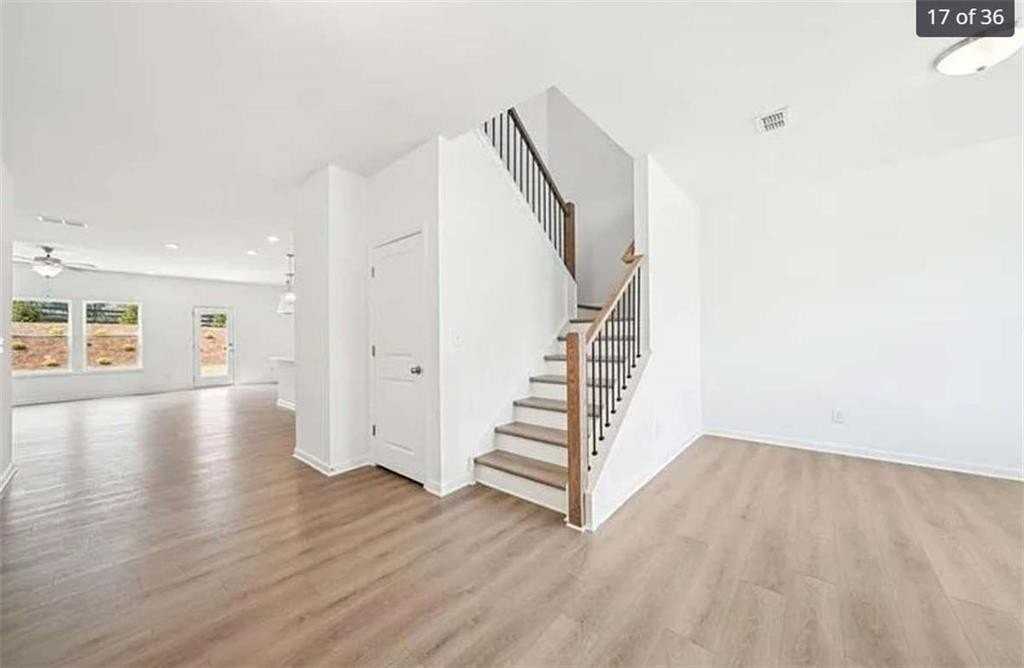 320 Silverleaf Trl - Photo 5 of 7