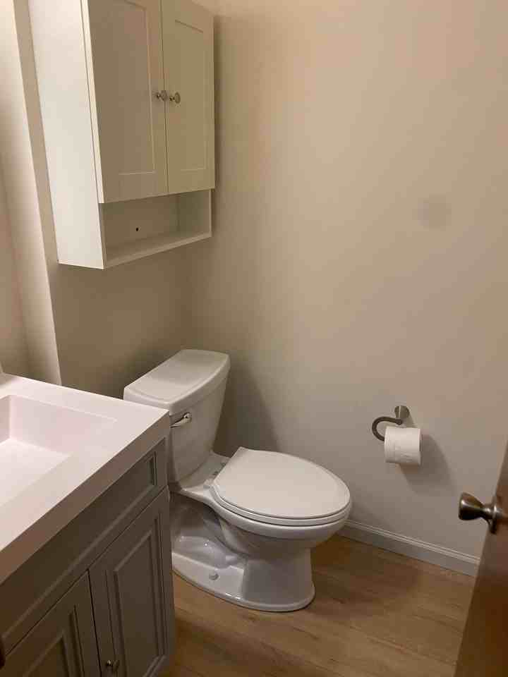 808 Henry St - Photo 6 of 6