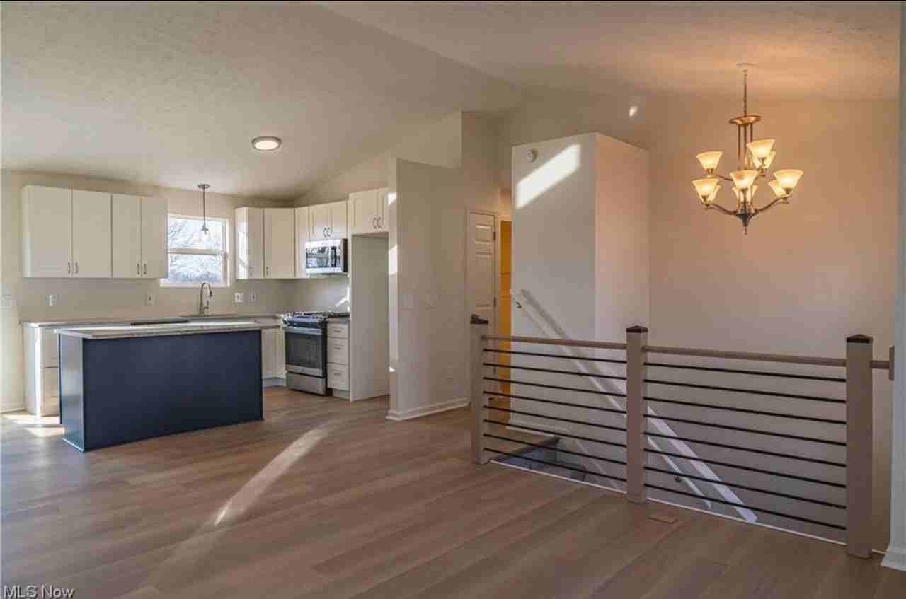 345 Westgrove Ct - Photo 3 of 11