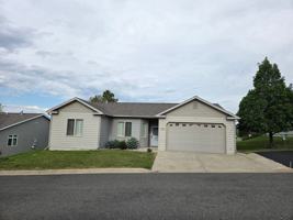 featured image of 521 Burnham Pl