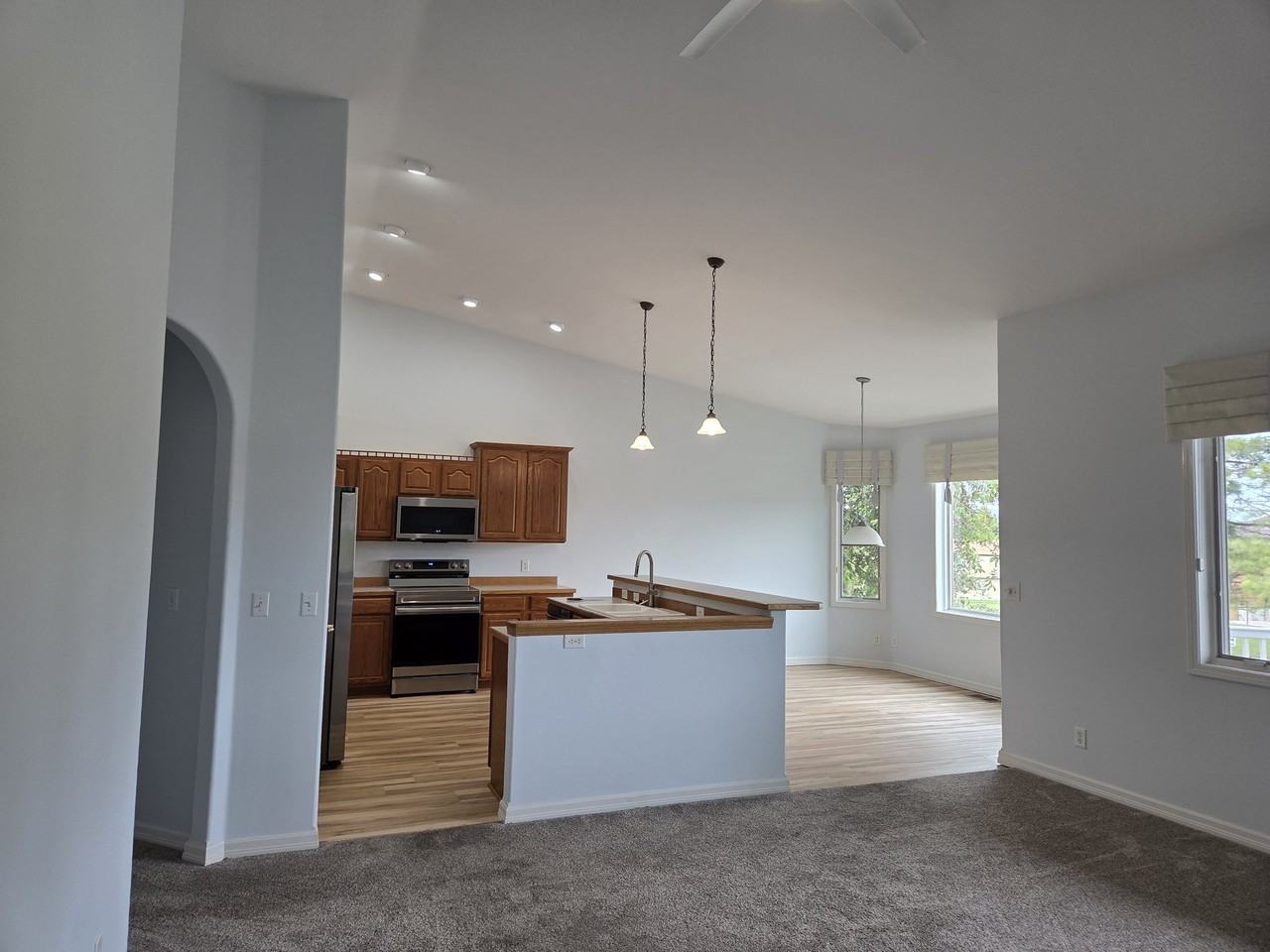 521 Burnham Pl - Photo 5 of 21