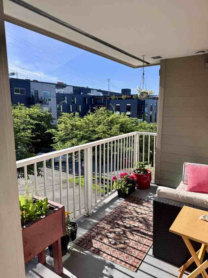 3919 Latona Ave Ne - Photo 2 of 11