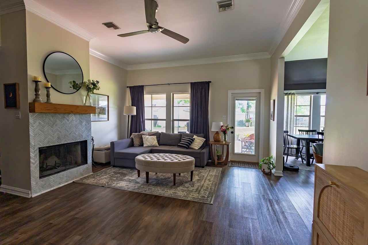 303 Spike Ln - Photo 2 of 17