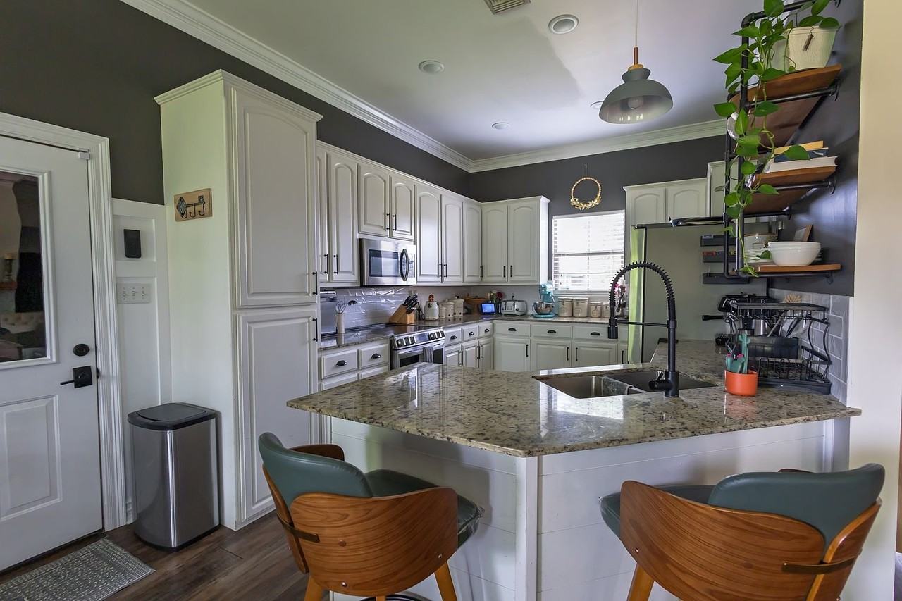 303 Spike Ln - Photo 7 of 17