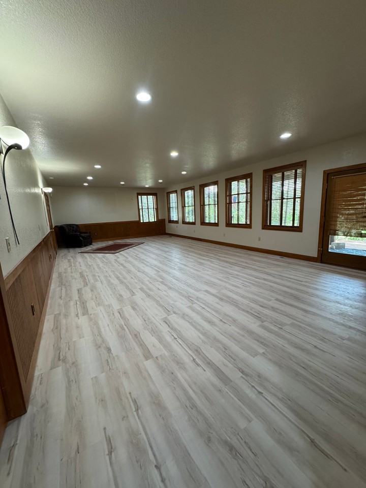 1012 Pinefield Ln - Photo 2 of 16