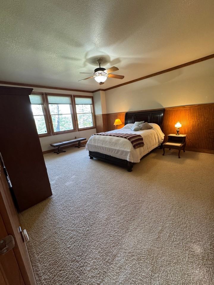 1012 Pinefield Ln - Photo 3 of 16
