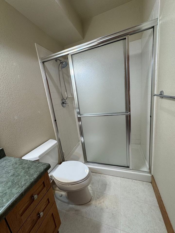 1012 Pinefield Ln - Photo 6 of 16