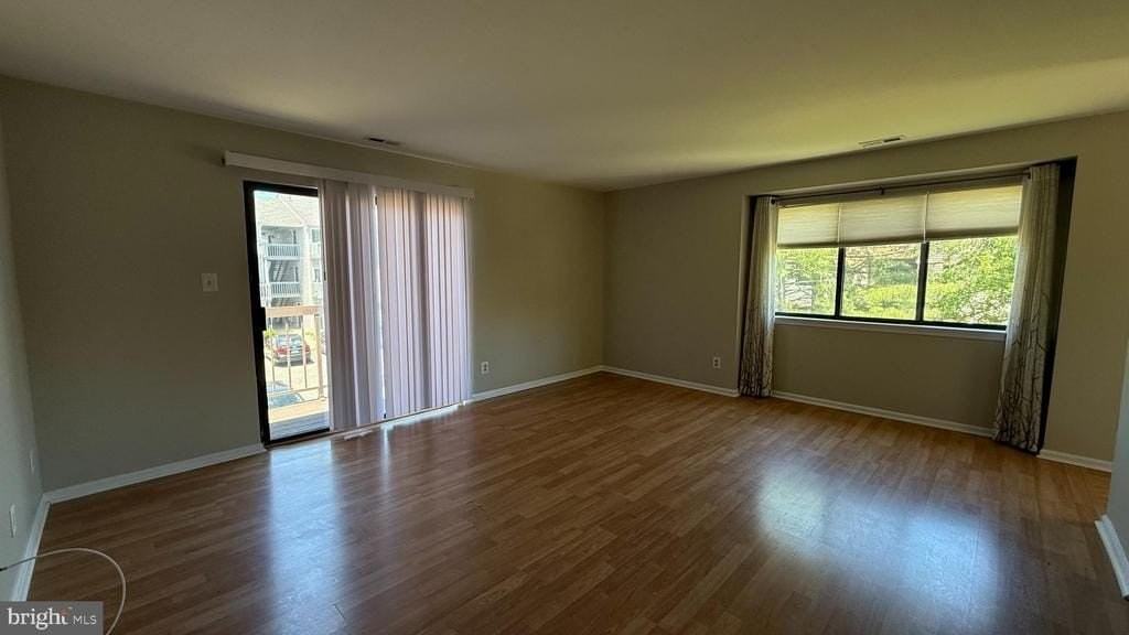 504 Britton Pl - Photo 3 of 6