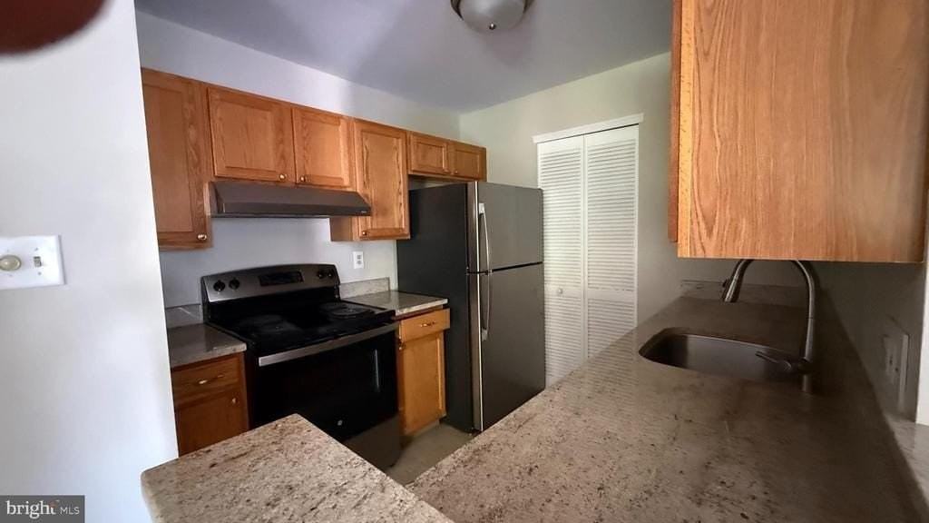504 Britton Pl - Photo 4 of 6