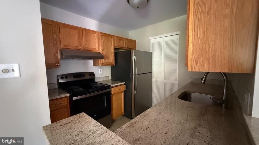 504 Britton Pl - Photo 5 of 6