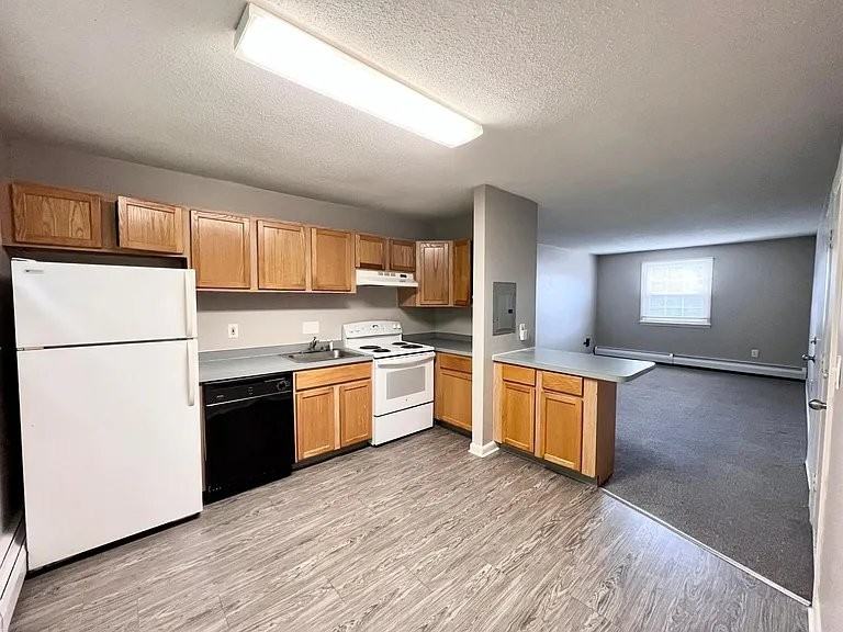 19 Bradford Dr #B15C - Photo 7 of 9