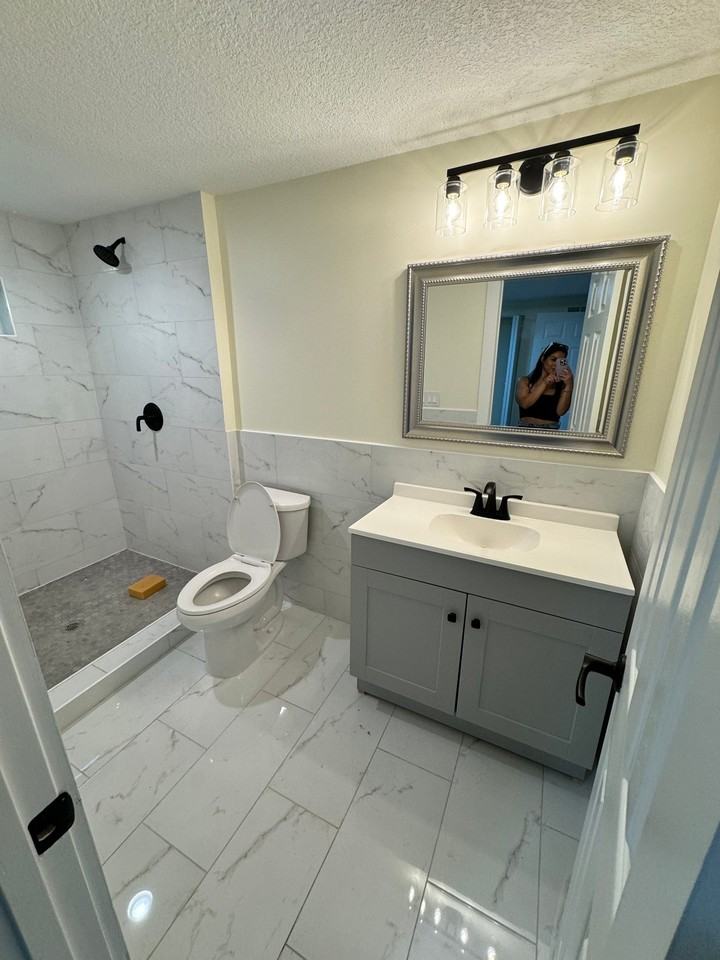810 Baker Ave #1 - Photo 3 of 5