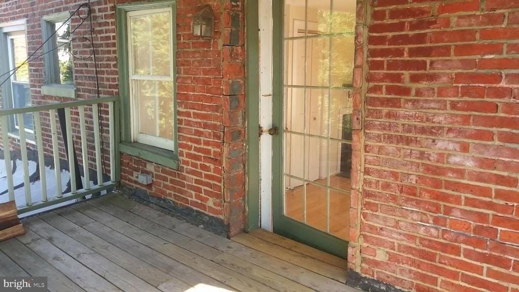 2043 Mount Vernon St #4 - Photo 3 of 19