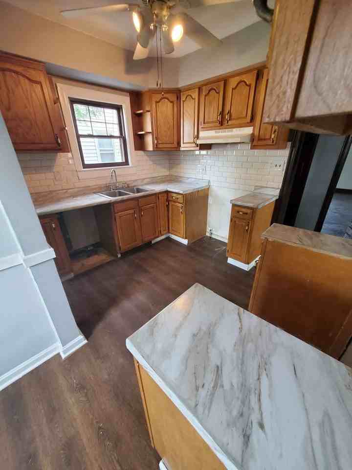 19450 Monterey Ave - Photo 5 of 11
