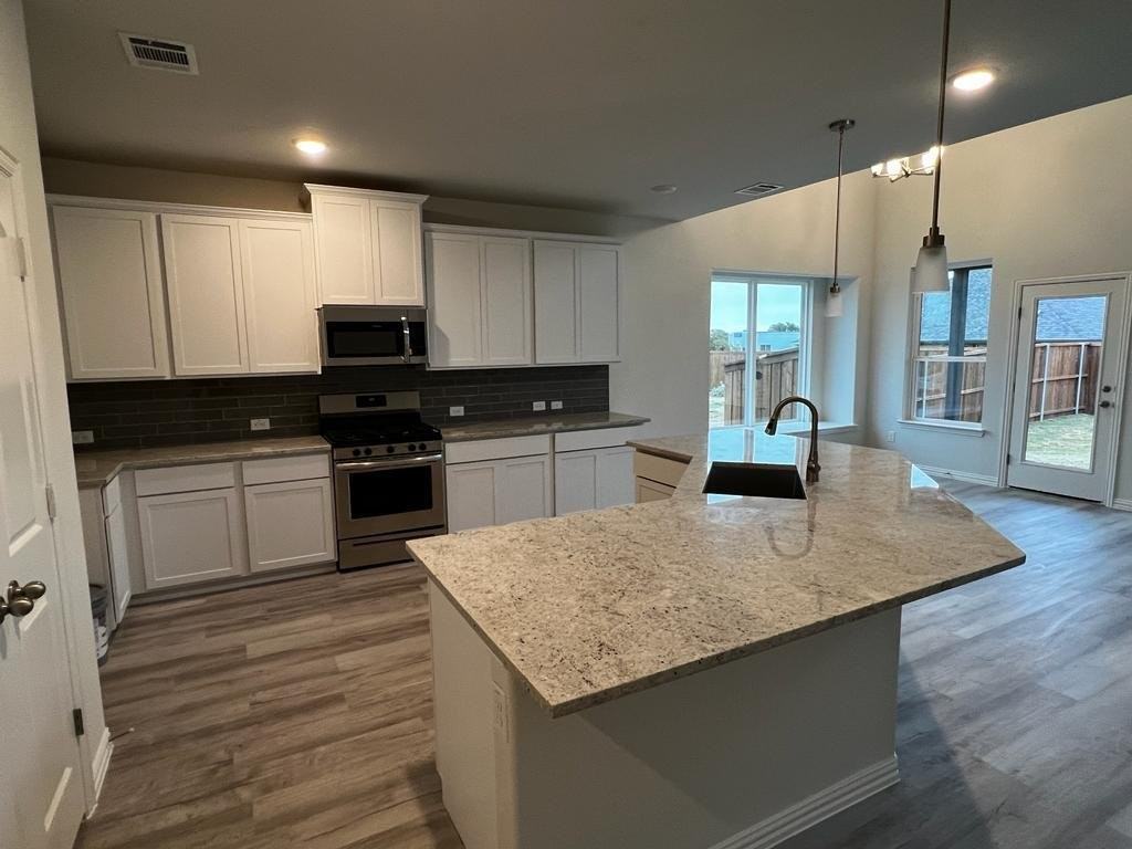 13088 Mizell Ln - Photo 5 of 20