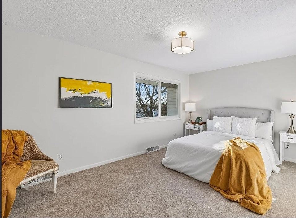 411 Dorland Pl S - Photo 3 of 6