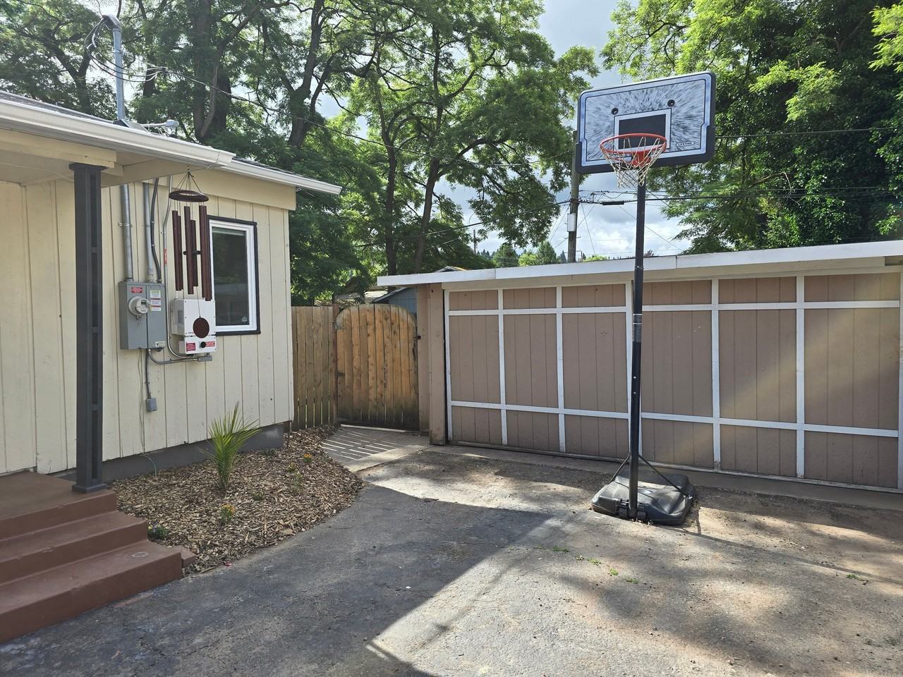 8122 Ne Wygant St - Photo 7 of 17