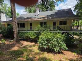 featured image of 402 Pinecrest St