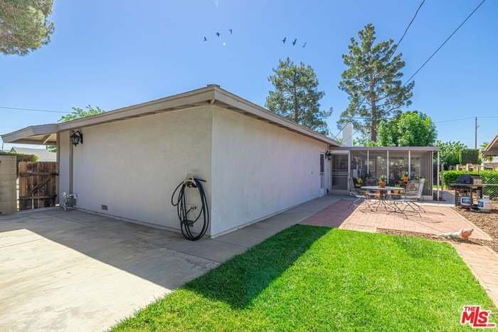 36935 26th St E - Photo 2 of 20
