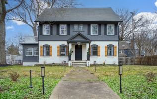featured image of 14605 S Woodland Rd