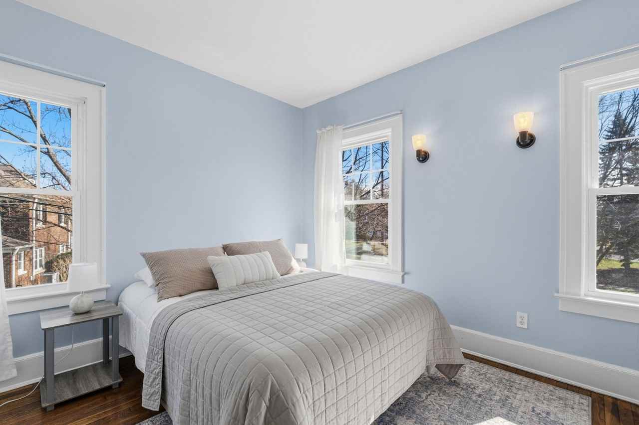 14605 S Woodland Rd - Photo 6 of 9