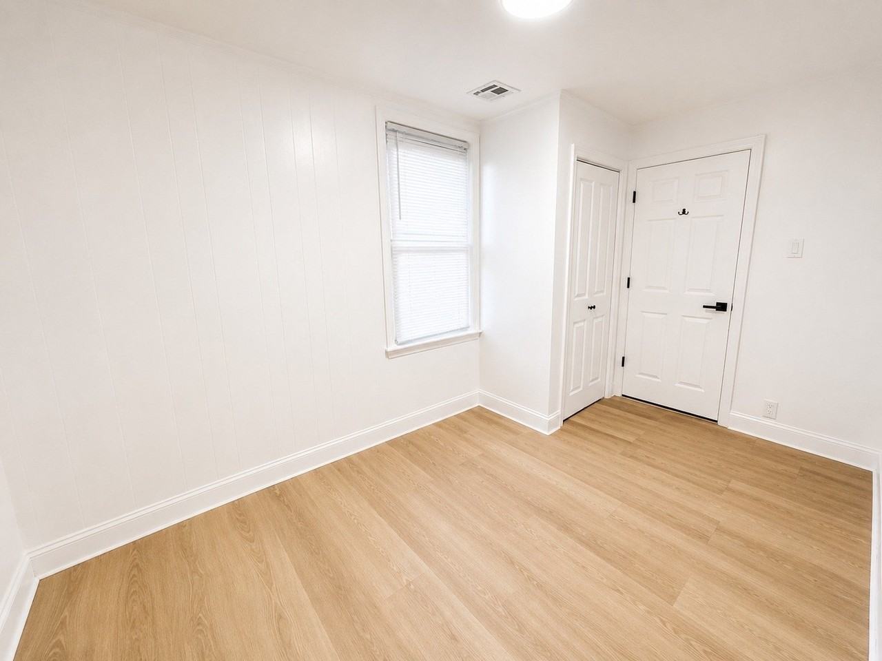 96 Nichols St #2ndFL - Photo 2 of 7