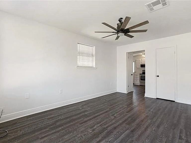 1536 Redwood Dr - Photo 4 of 13