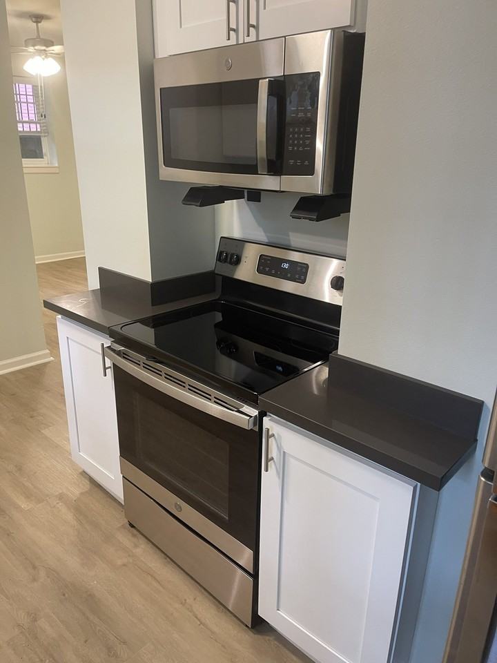 1803 Louisiana St #D - Photo 5 of 12
