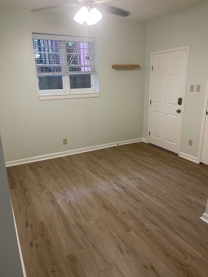 1803 Louisiana St #D - Photo 7 of 12