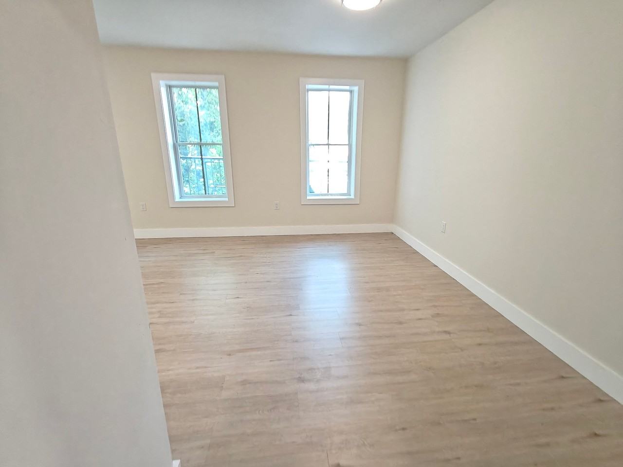 110 W Broadway #1 - Photo 2 of 7
