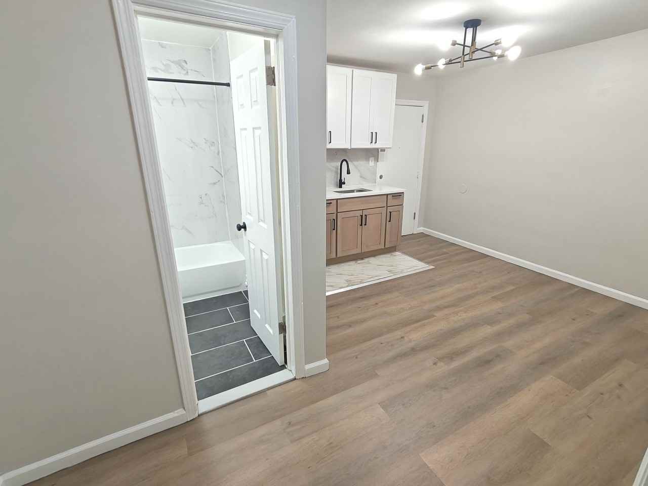 9 Straight St #10 - Photo 3 of 5