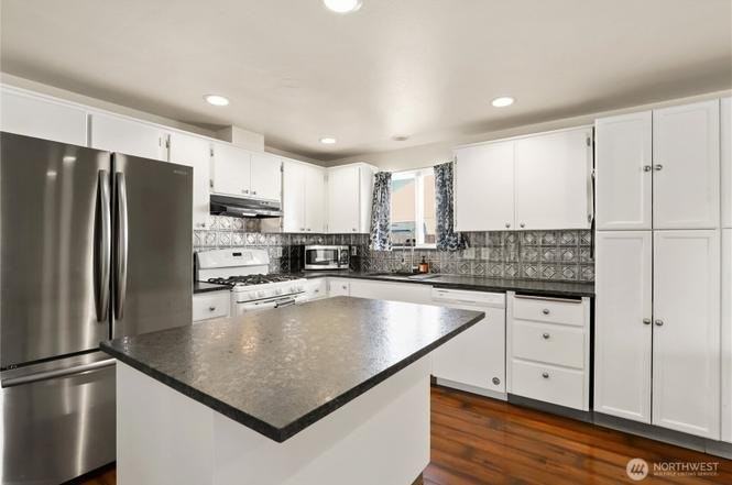 1316 Headley Ave Nw - Photo 7 of 20