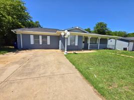 featured image of 209 E Eller Ave