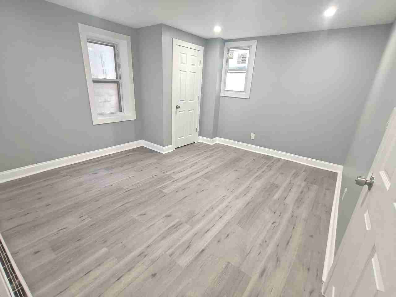 107 Lawrence St #1 - Photo 3 of 5