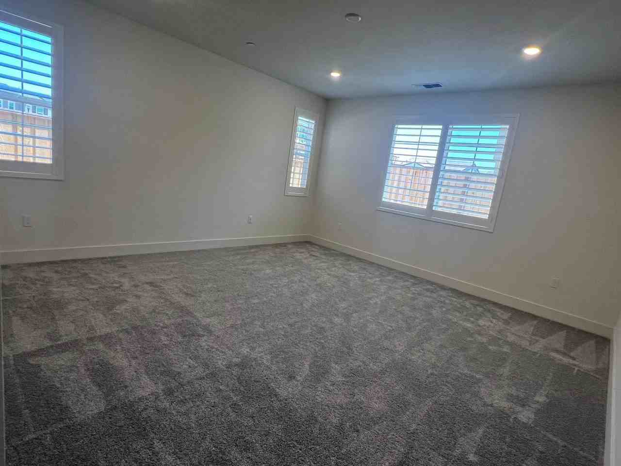 5256 Ironwood Ave - Photo 7 of 20