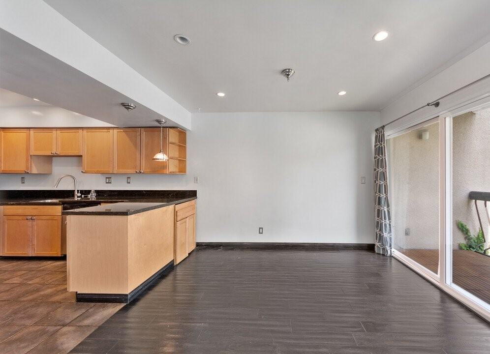 5650 Cambridge Way #2 - Photo 3 of 16