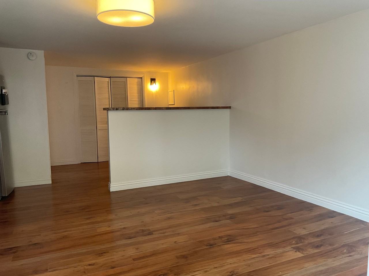2421 N Lincoln St #A - Photo 5 of 13