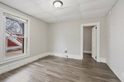 1928 College St #1 - Photo 5 of 10