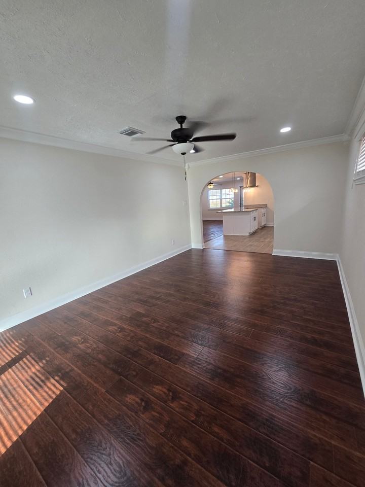 719 Burke Rd - Photo 3 of 15