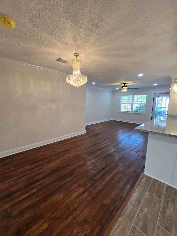 719 Burke Rd - Photo 5 of 15