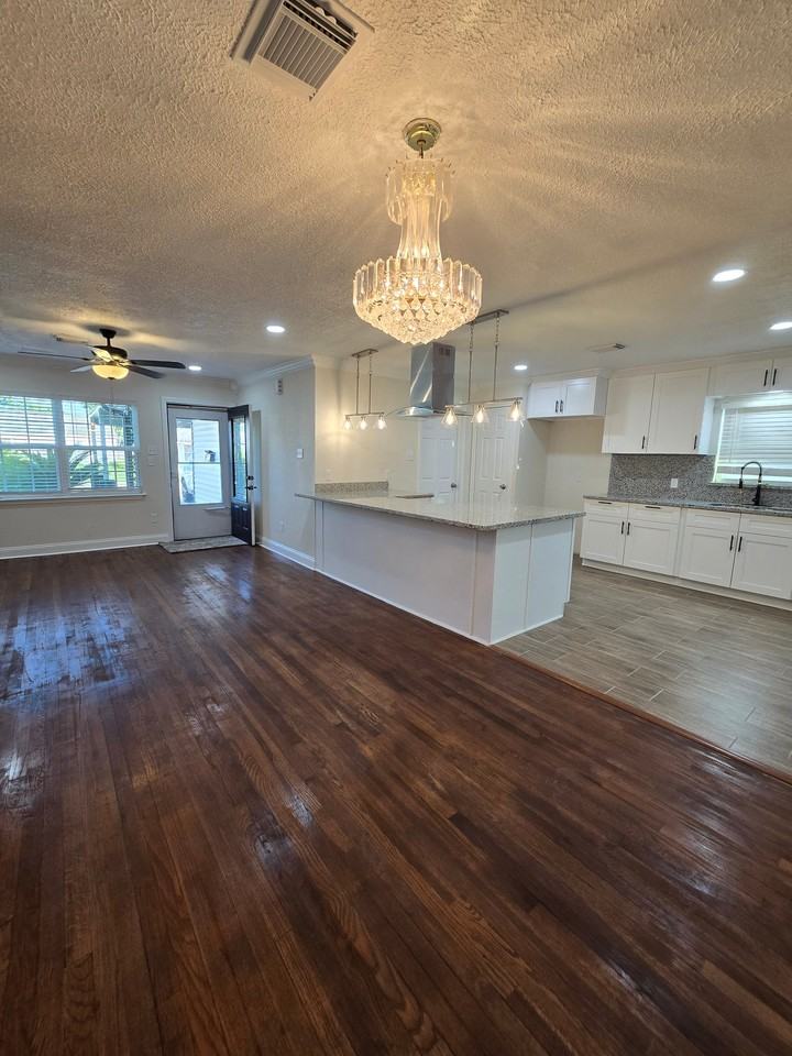 719 Burke Rd - Photo 6 of 15