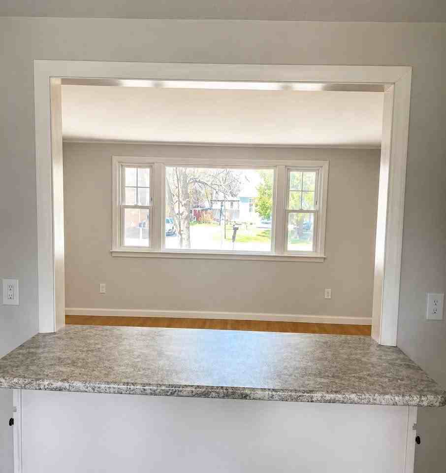 98B Burnell Dr - Photo 4 of 11